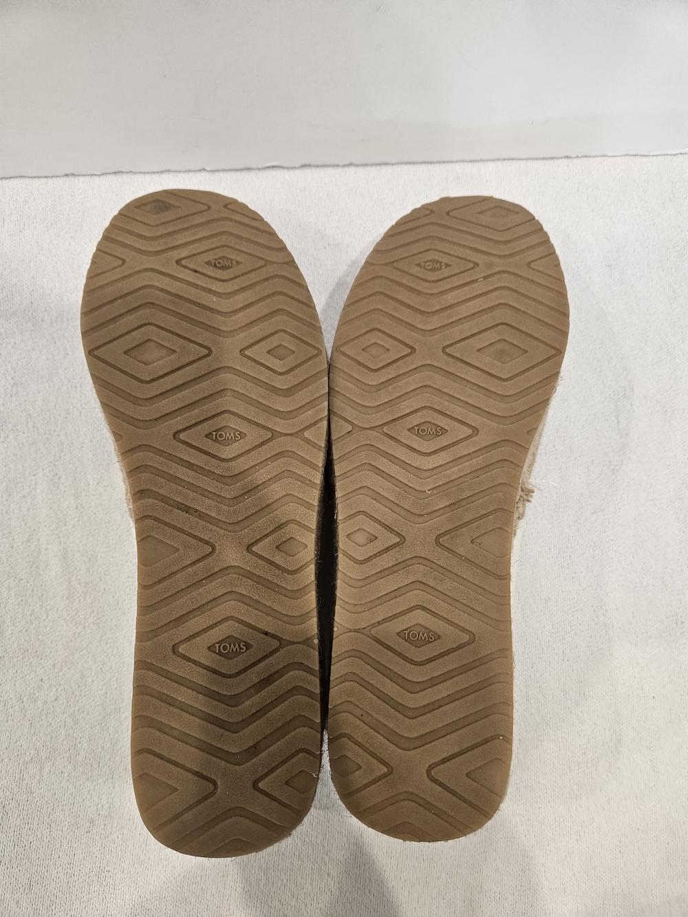 TOMS Women’s Two-Tone Espadrille Platform Slip-On - Black & White 7 - Picture 9 of 9